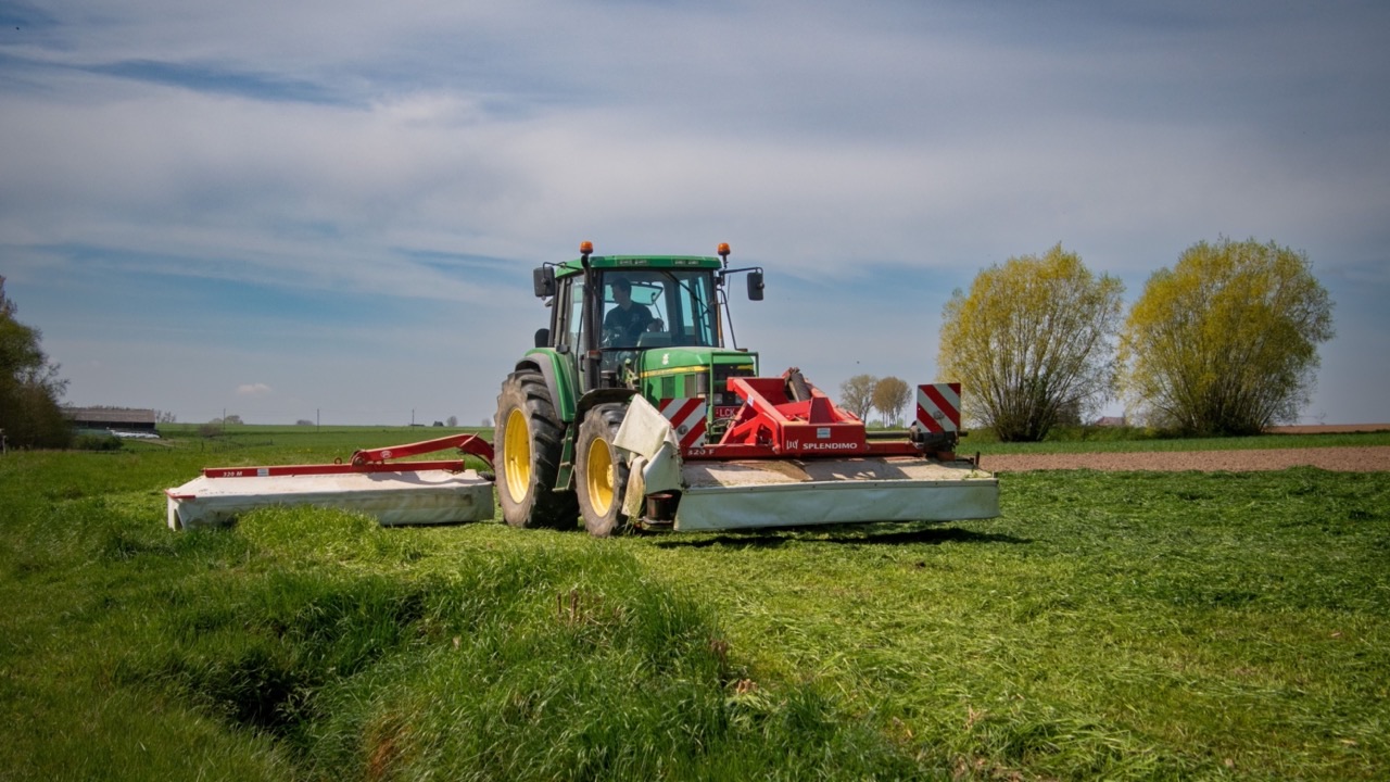 How Hammer Blades for a Flail Mower Handle Tough Vegetation and Rocky Ground