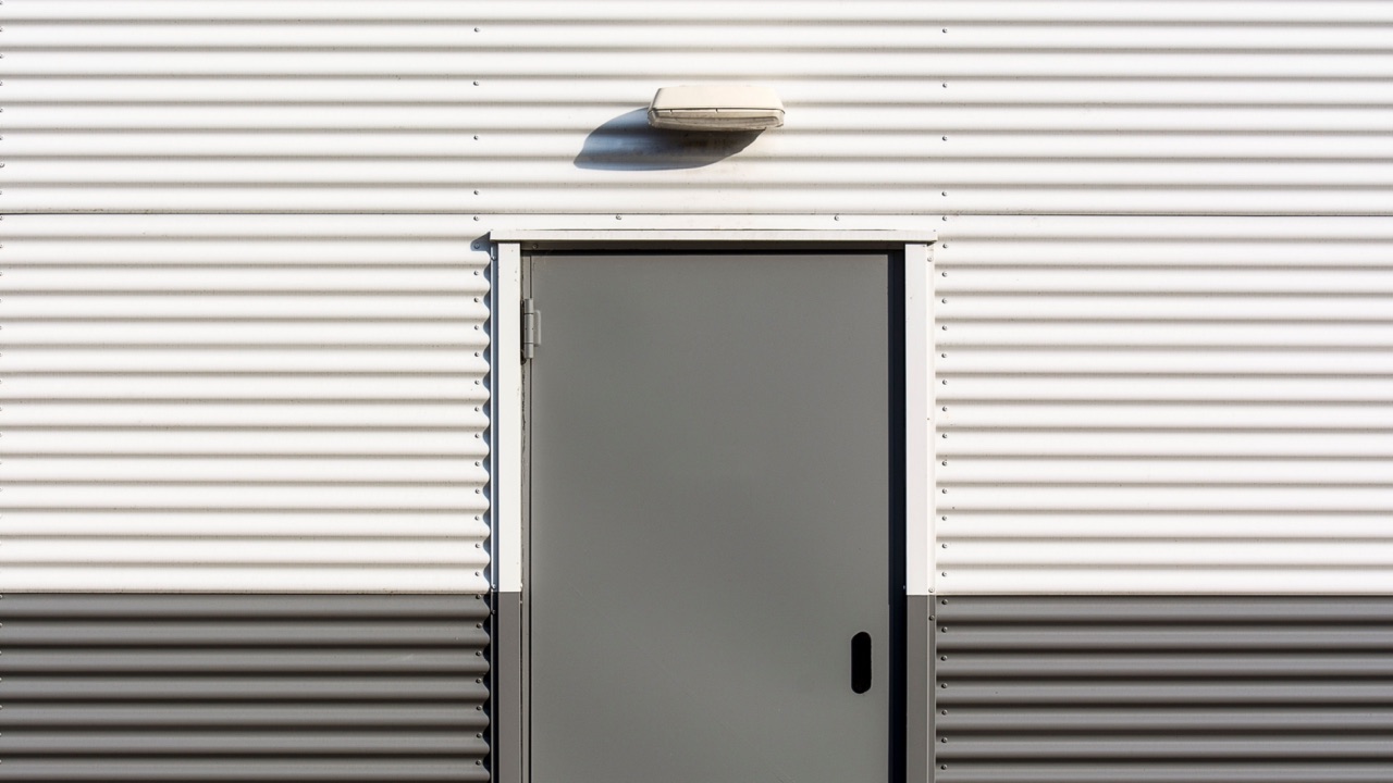 What Makes a Commercial Door Hinge Different From the One on Your Front Door